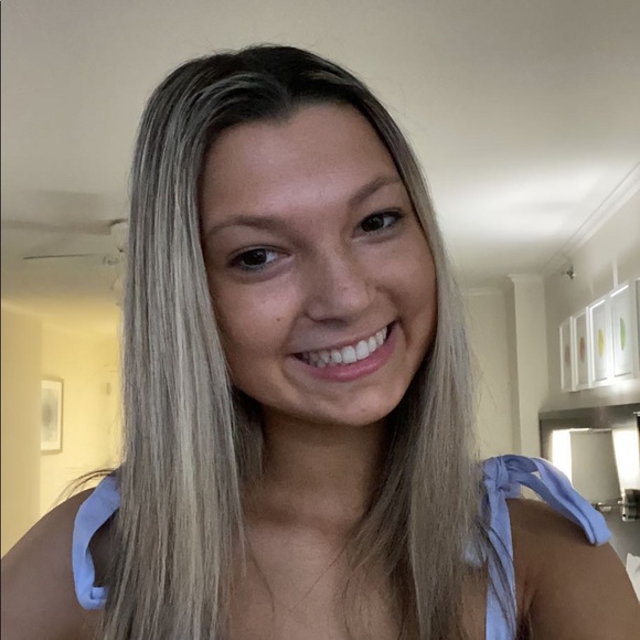 Meet your Posher, Julia - Picture 1 of 1